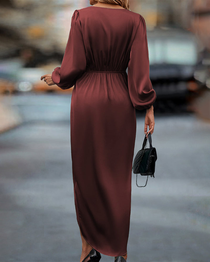 Leona – Robe élégante avec décolleté en V et manches bouffantes