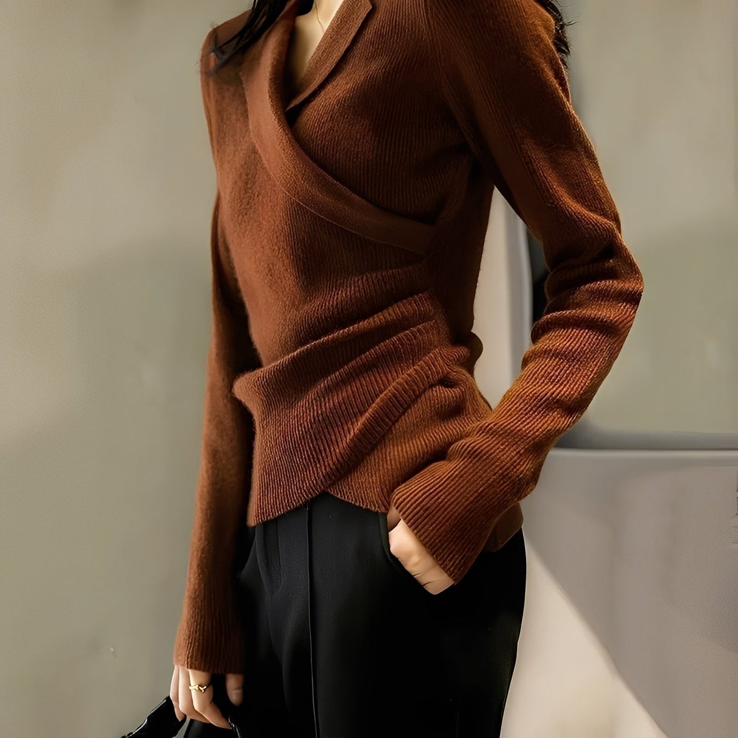 Myrtle - Pull classique serré avec asymétrie pour femmes
