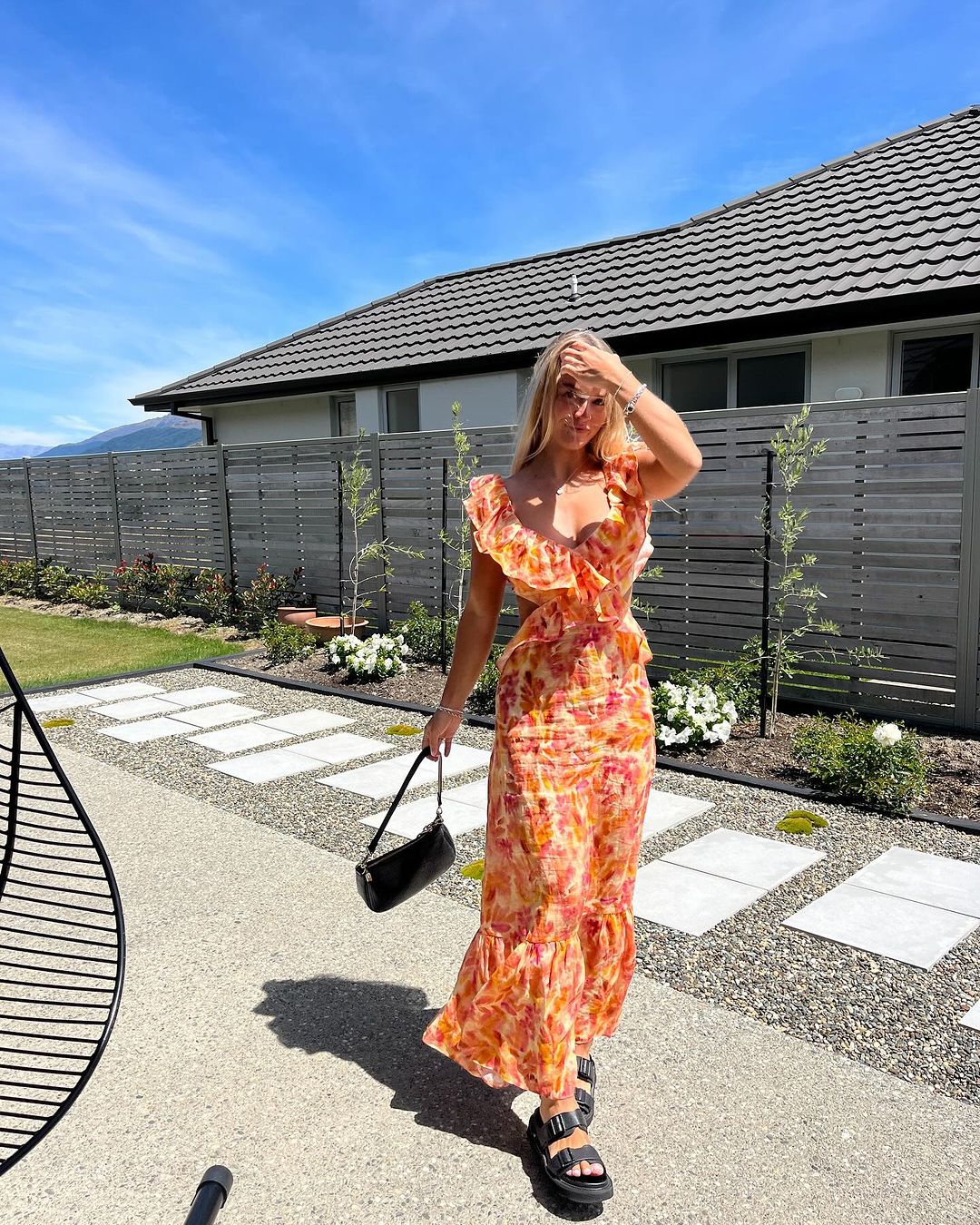 Isolde – Robe Moulante à Fleurs