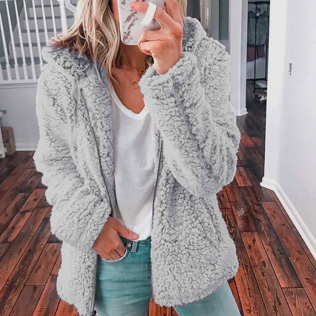 Celandine – Manteau en peluche avec capuche