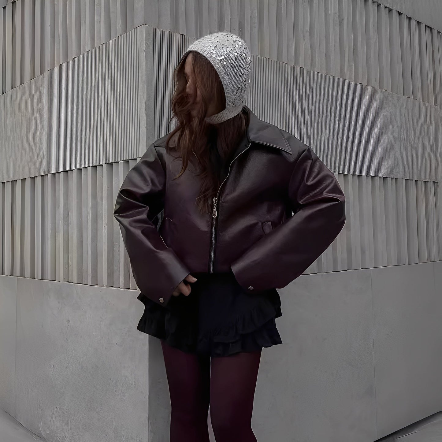 Lesley - Blouson moderne en cuir pour femmes avec fermeture éclair