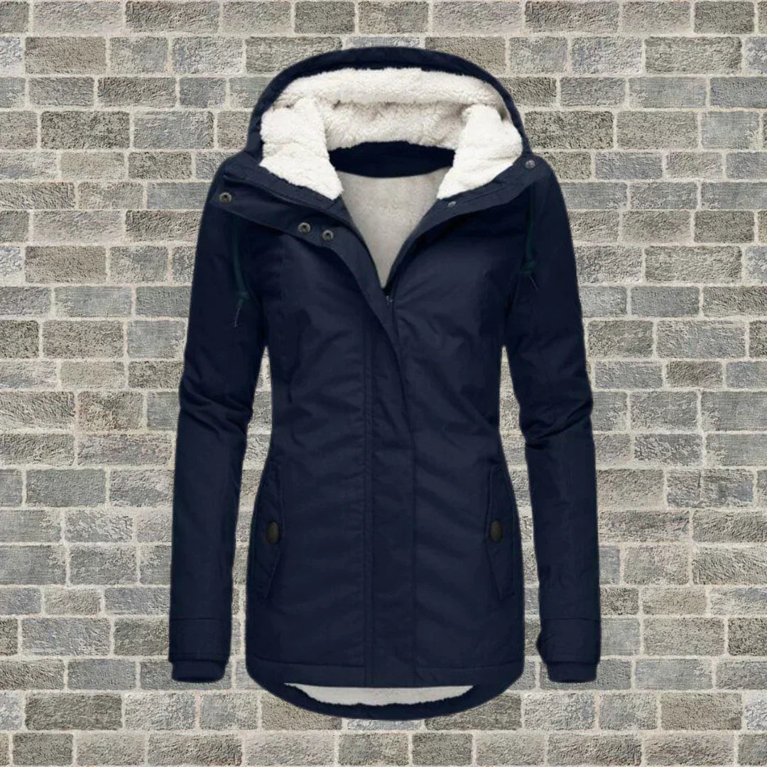 Camila – Veste en coton plissé avec capuche