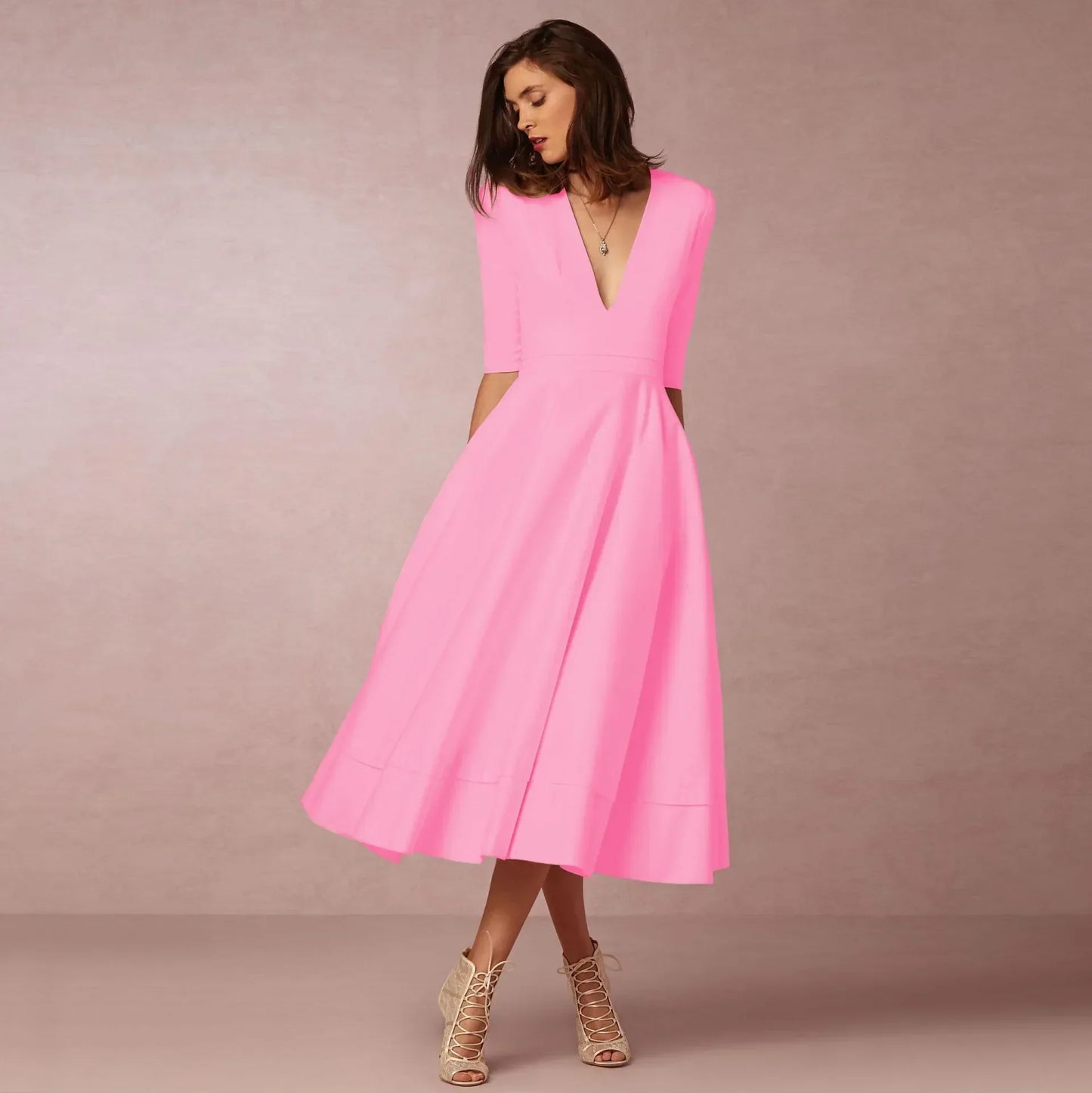 Noemi – Robe de soirée élégante en longueur midi