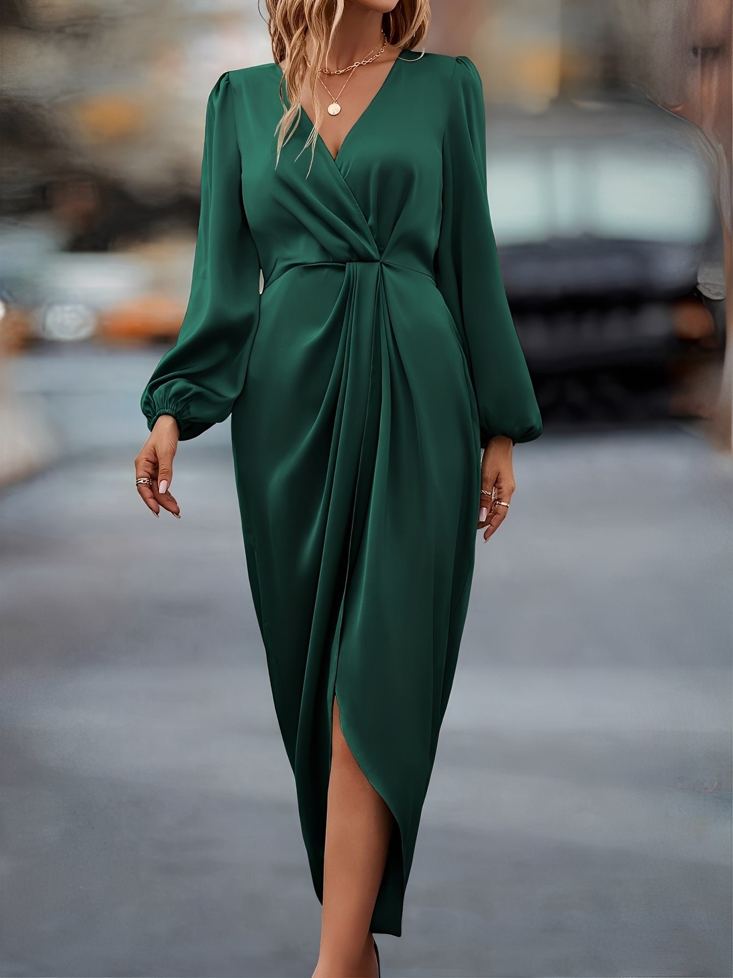 Diantha - Robe élégante avec manches larges fendues pour femmes