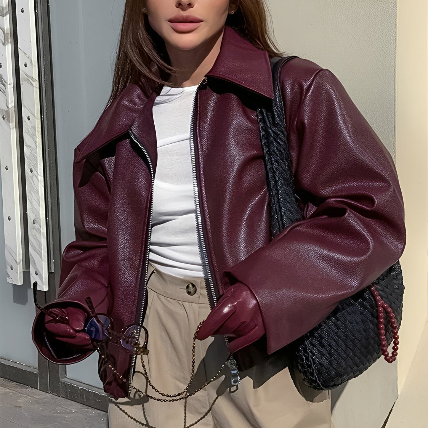 Lesley - Blouson moderne en cuir pour femmes avec fermeture éclair