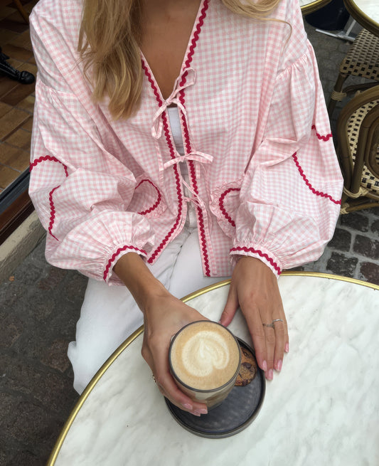 Claudia – Blouse à Carreaux avec Noeud