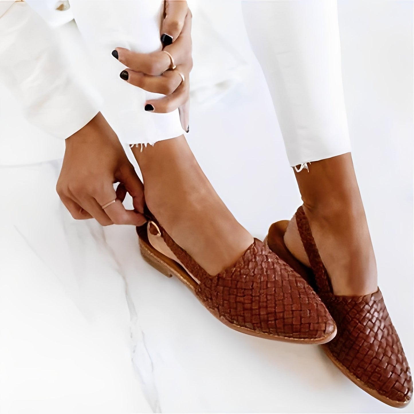 Dolores - Sandales plates pour femmes en cuir tressé